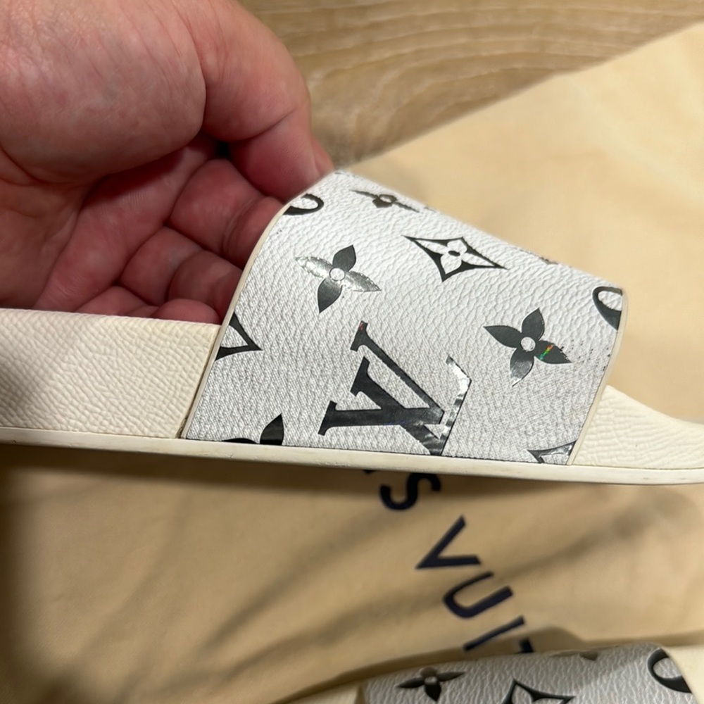 100% Authentic Louis Vuitton Monogram White Hologram Slides 🤍🤍 - Picture 13 of 15